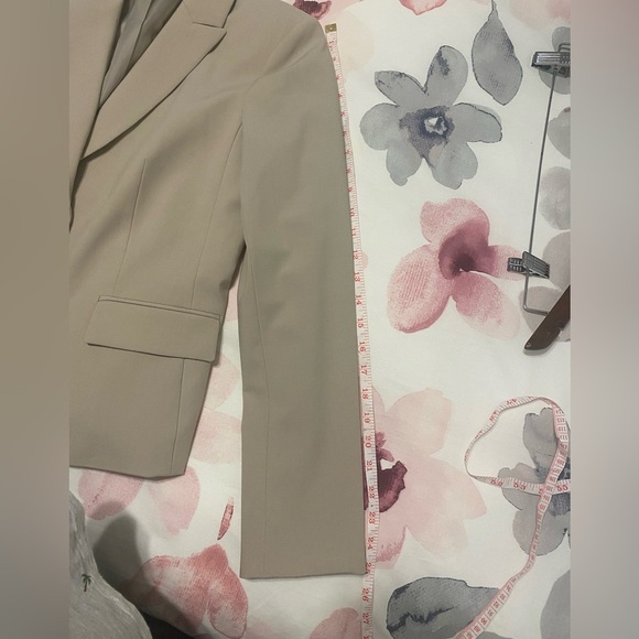 NWOT Calvin Klein Blazer Size 6 - Picture 13 of 16